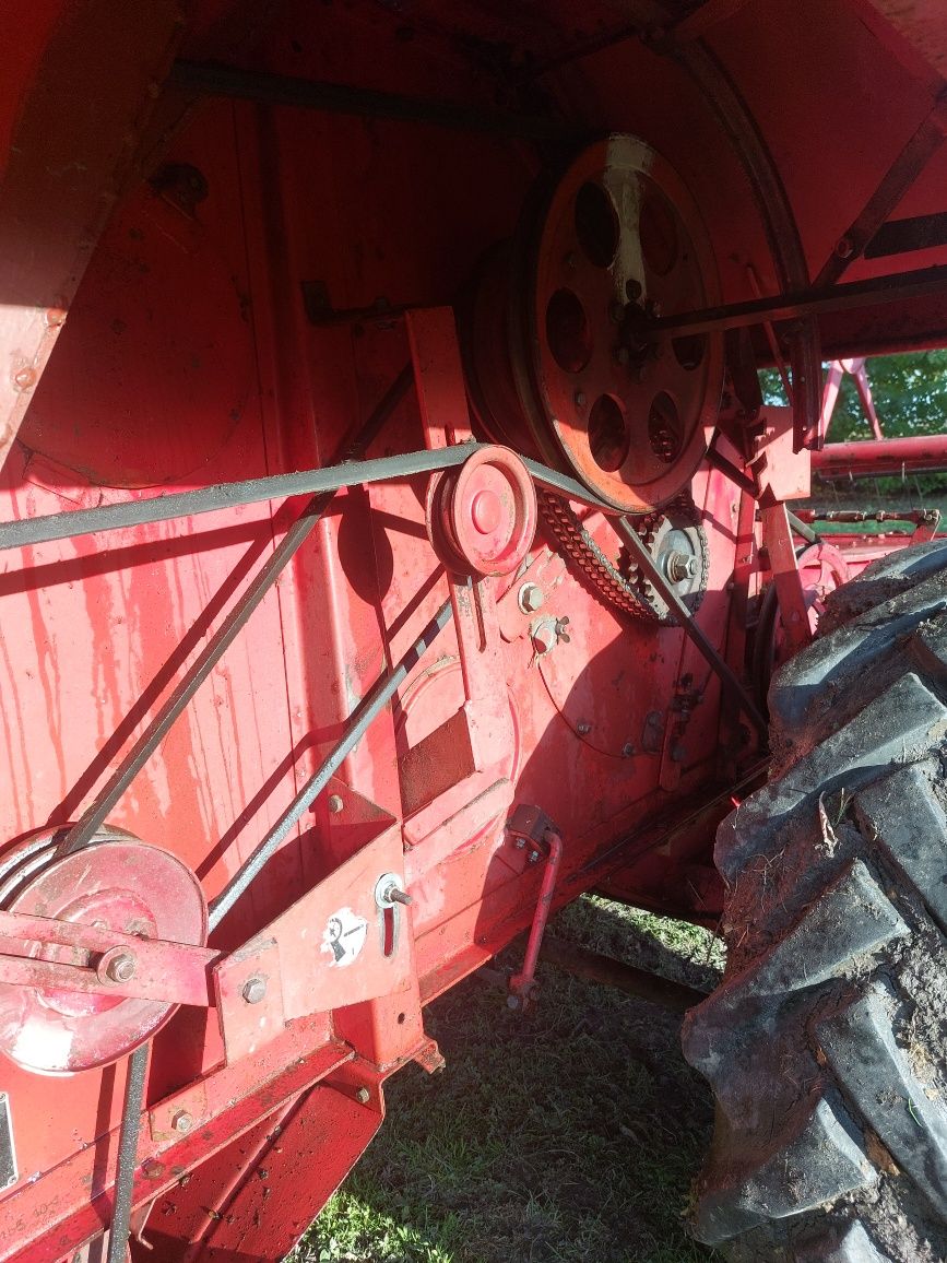 Комбайн Massey Ferguson 186