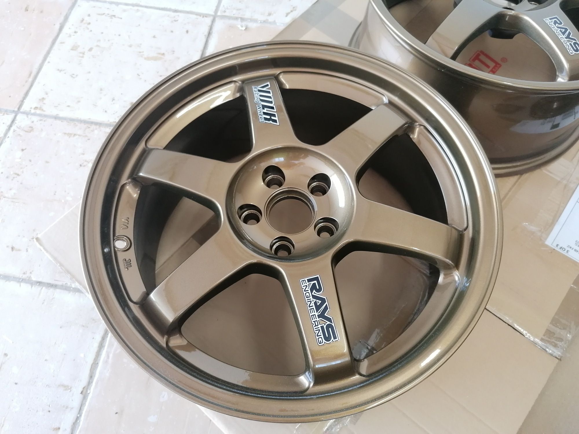 Rays TE37 OG Bronze / Volk Racing wheels