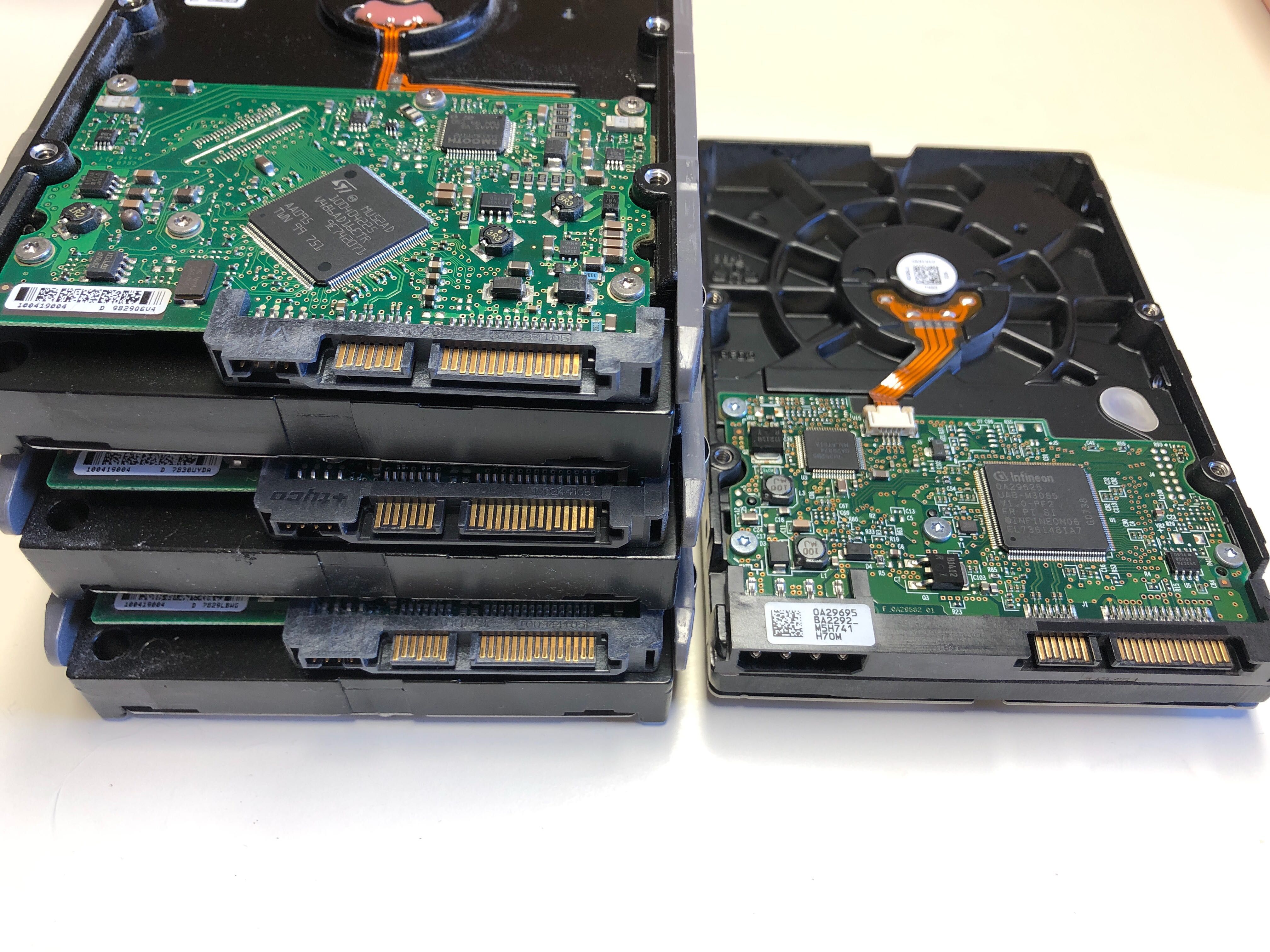 Discos SATA 3,5“  250Gb e 80Gb