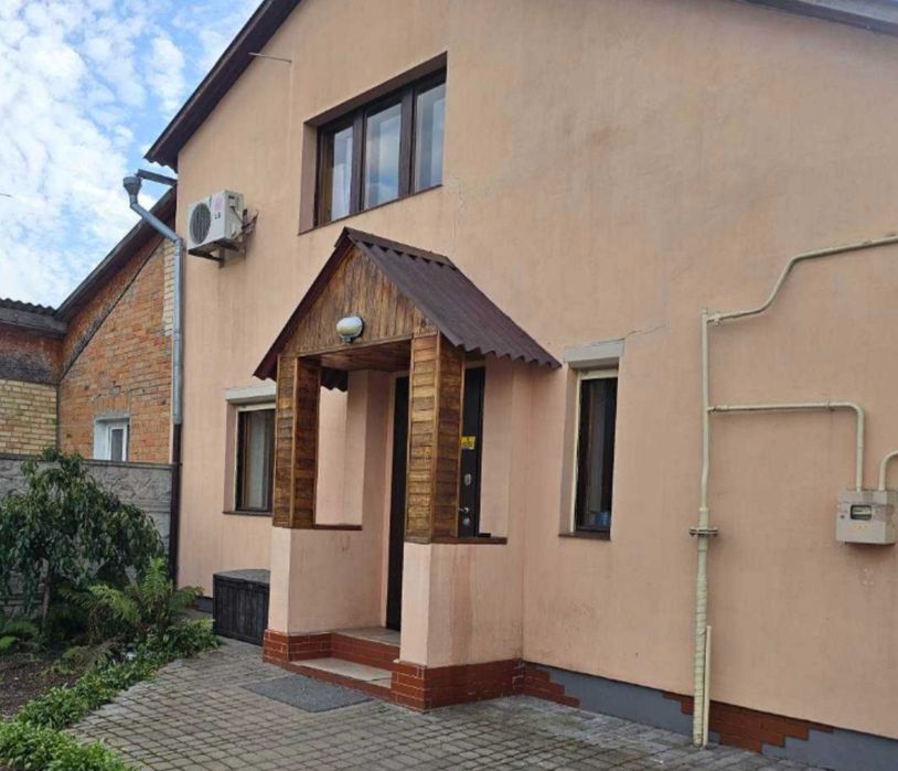 Продається будинок біля Киева (Пуща Водиця) с.Горенка. Поряд озеро,ліс