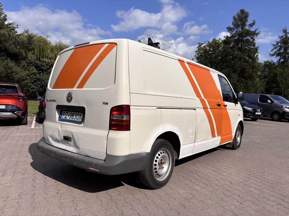 Vookswagen Transporter T5 2004r 1.9 TDI 105km LONG