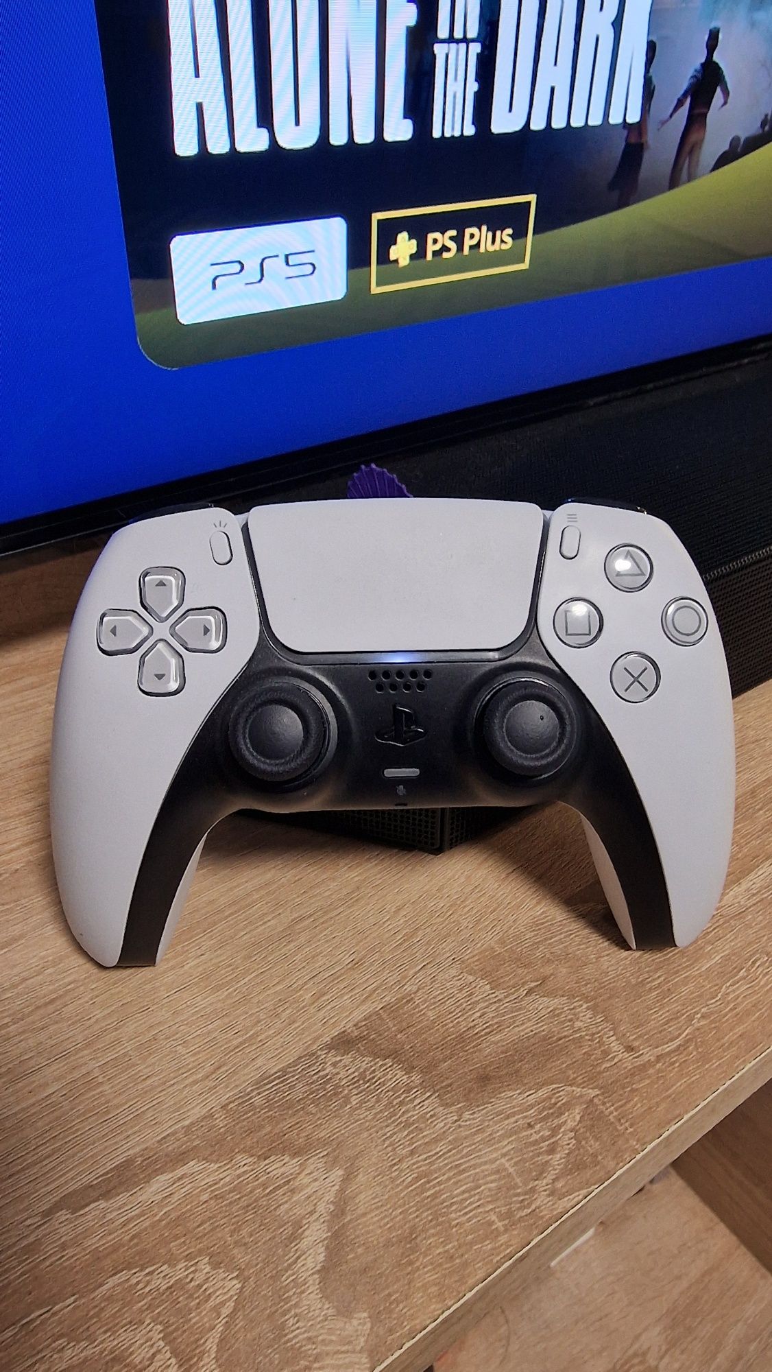 Sony PlayStation 5 pro + підставка та інші бонуси.