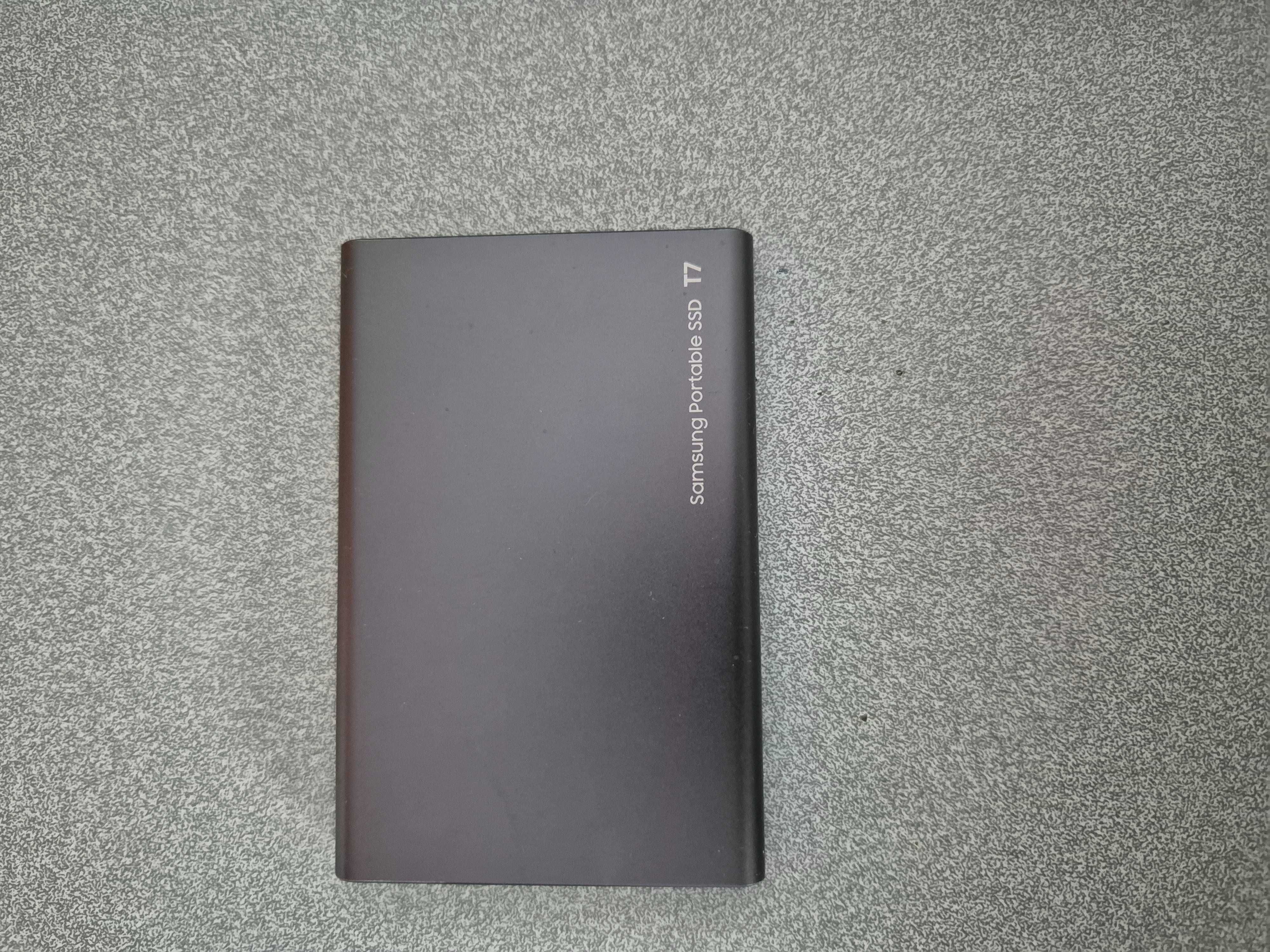 disco ssd  500gb portable T7 usb-C, pouco uso testado sem anomalia