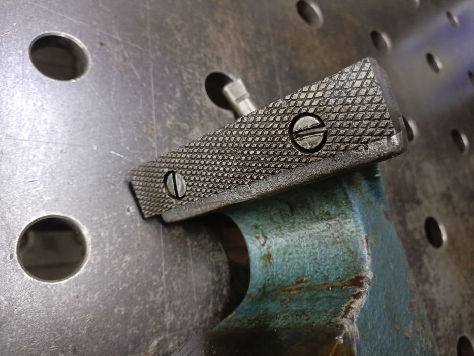 Imadło obrotowe bison 125