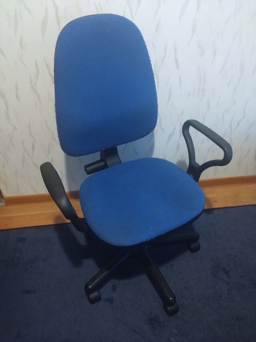 Krzesło biurowe używane