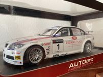 Bmw 320si  1:18 AUTOart