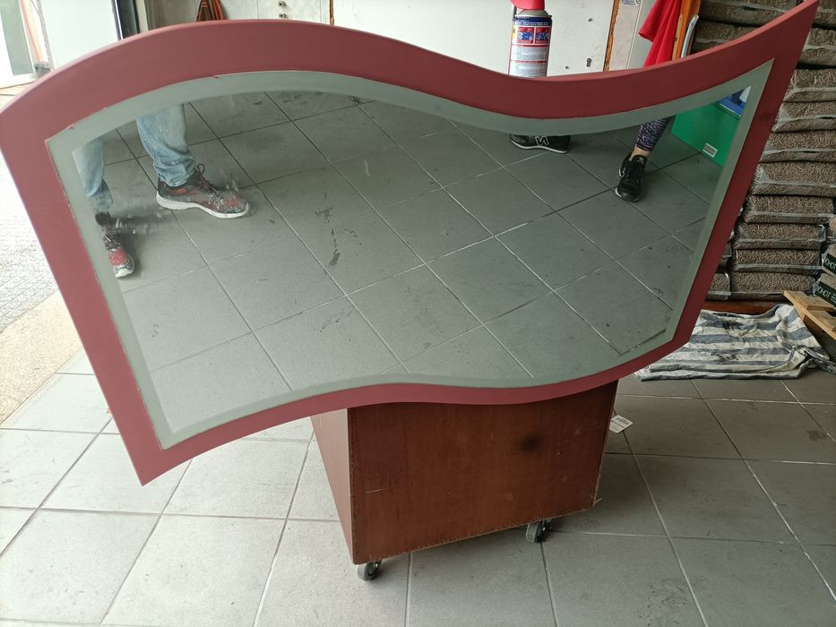 Espelho cor de rosa de quarto