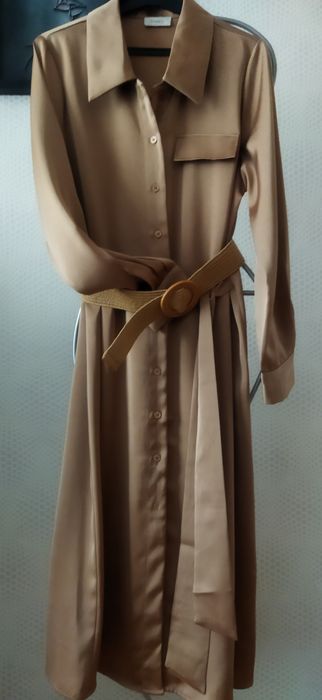 Sukienka szmizkerka z grubszej satyny Goya