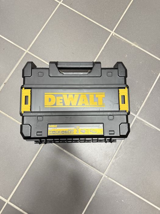 Dewalt skrzynka walizka na wkretarke tstak
