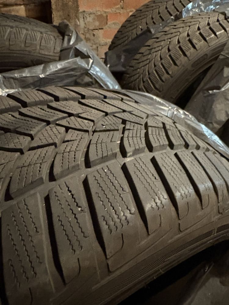 Opony zimowe Goodyear 245/45/19 super stan 102v