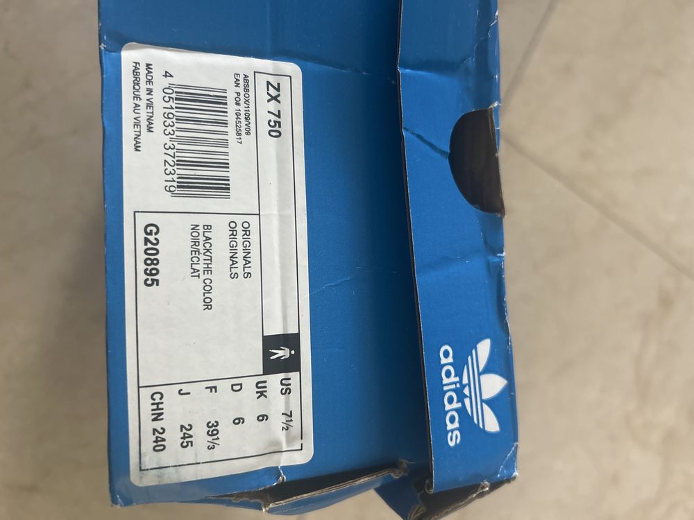 Tenis Adidas zx750