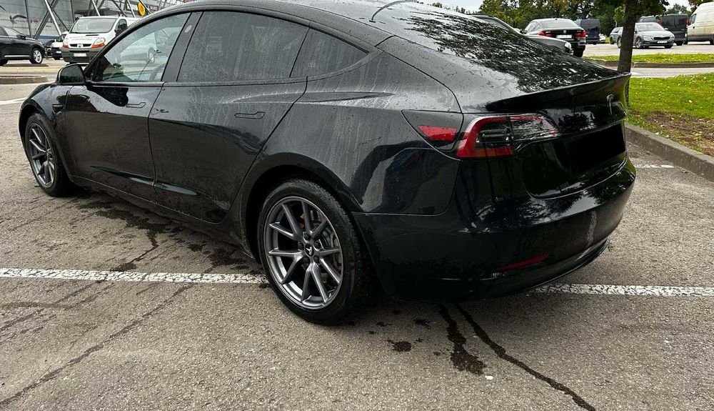 Tesla Model 3 82кВт 2023