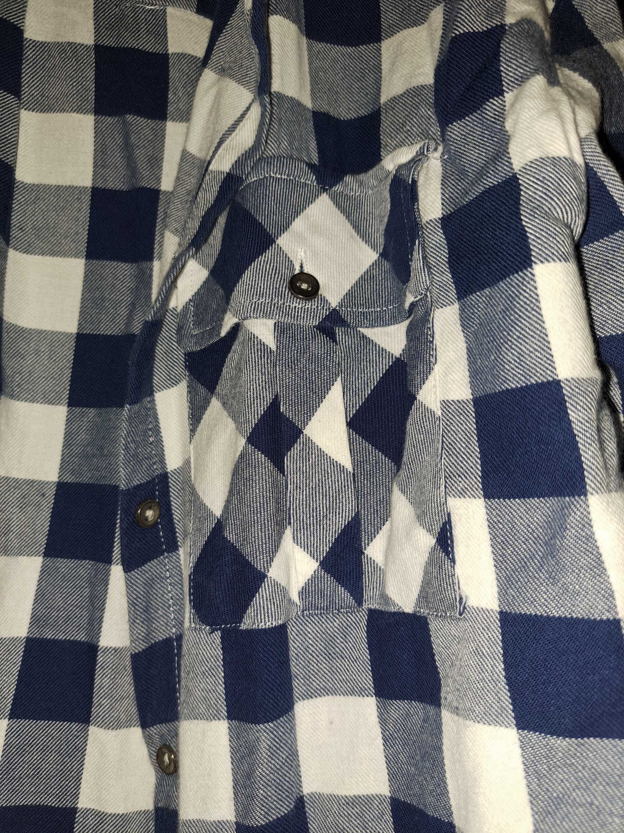Camisas quadrados menina como novas