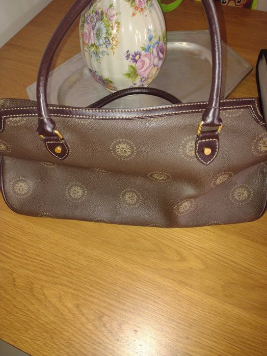 Mala castanha ótimo estado