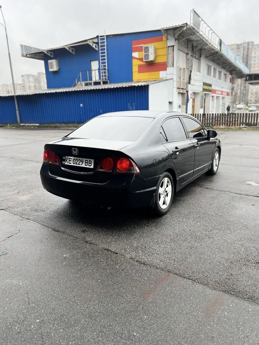 Продам Honda Civic 1.8 на автомате в отличном состоянии