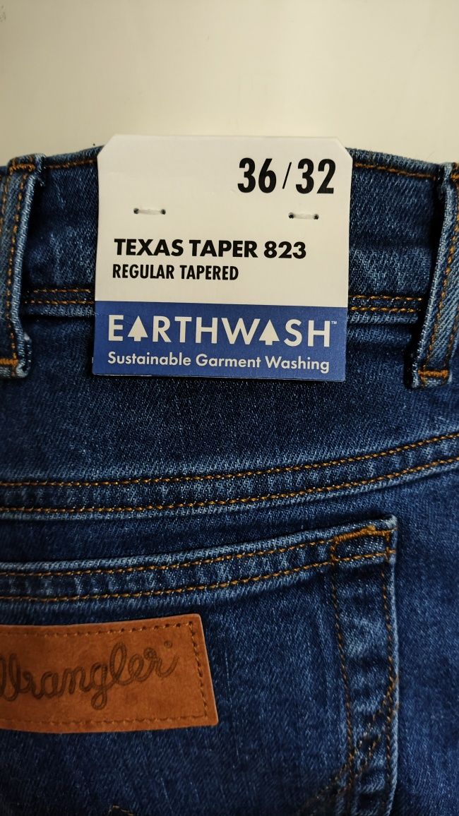Wrangler Texas Taper Revival wyprzedaż męskie jeansy rozm 36/32