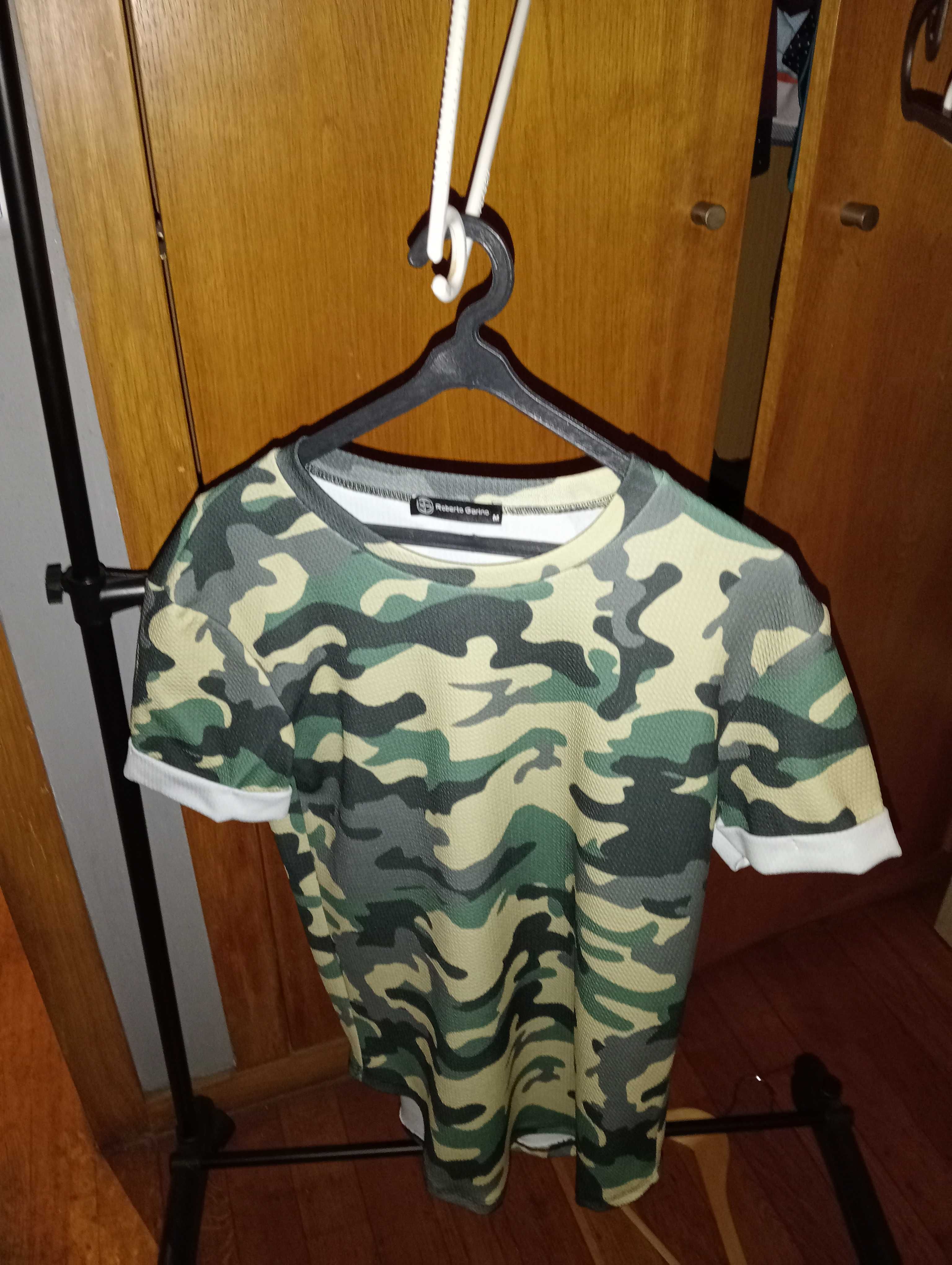 T-shirt homem militar