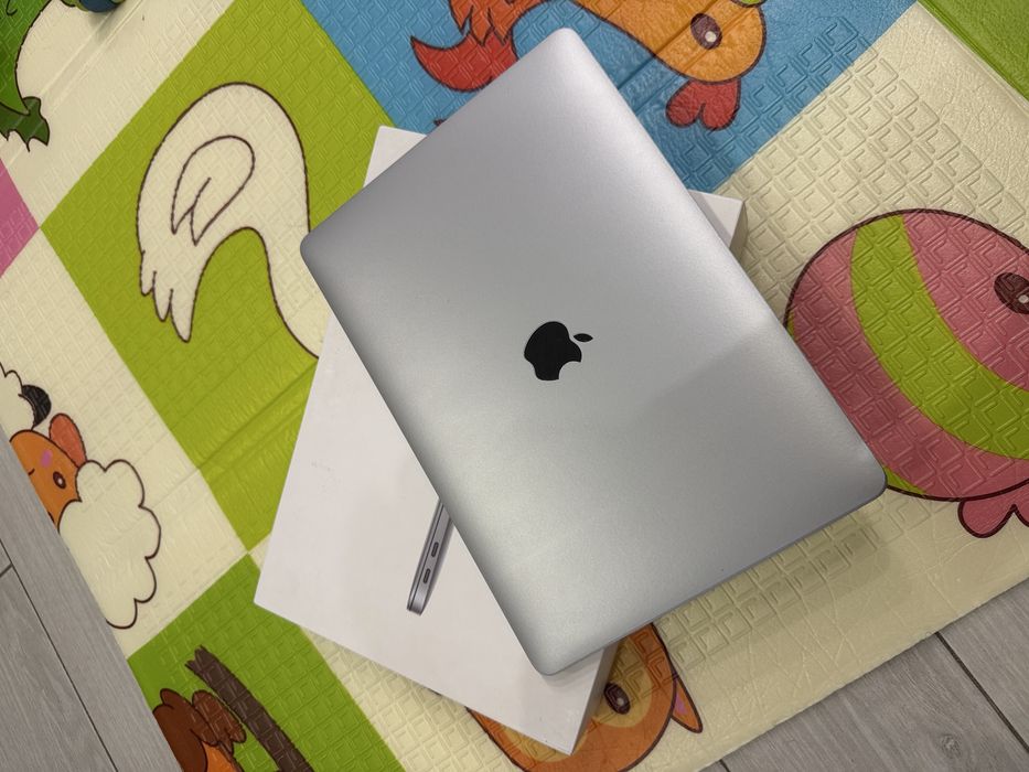 Macbook air m1 8/256