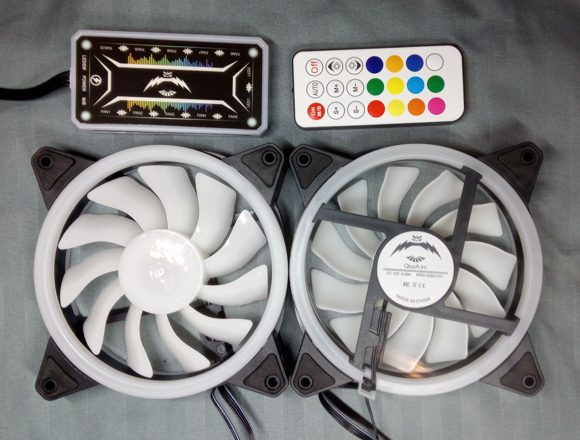 Набір Вентиляторів 120 мм RGB Coolmoon 4 + пульт та контроллера Hub
