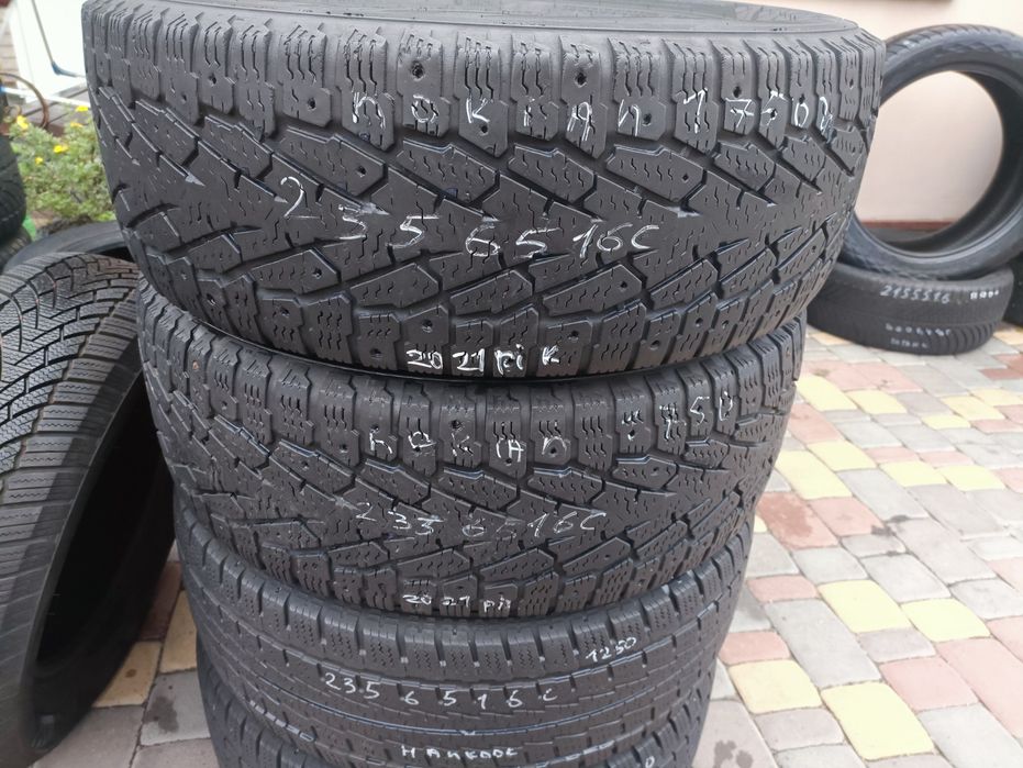 Nokian Шини вантажні 235/65 р16c гума колеса