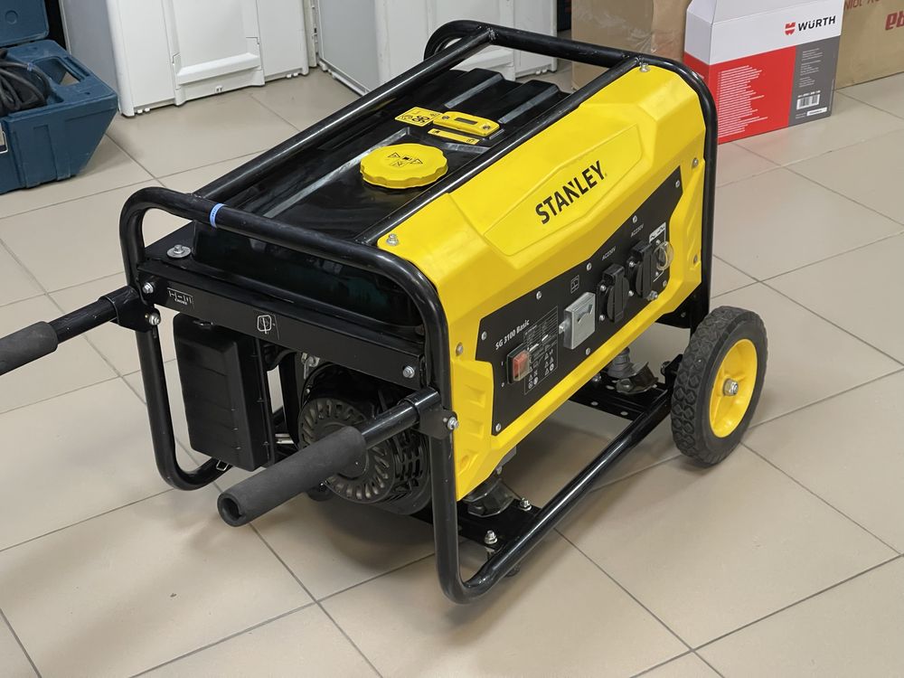 Stanley SG 3100 Basic / бензиновий однофазний генератор 2.9 кВт