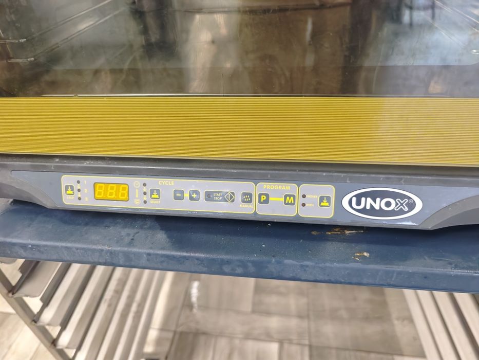 Пароконвектомат 4 рівні Unox XF135 Arianna