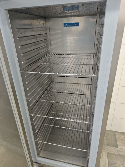 Холодильна морозильна шафа 650л Cool Compact Німеччина