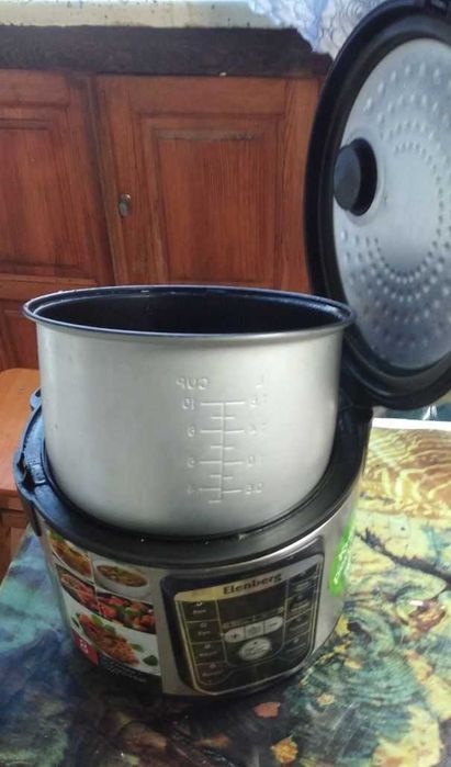 Мультиварка Elenberg MC 5012 B