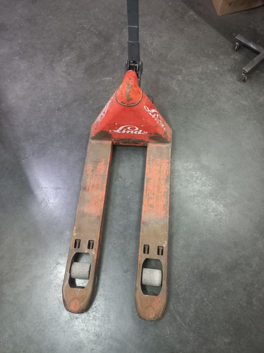 Porta paletes avariado