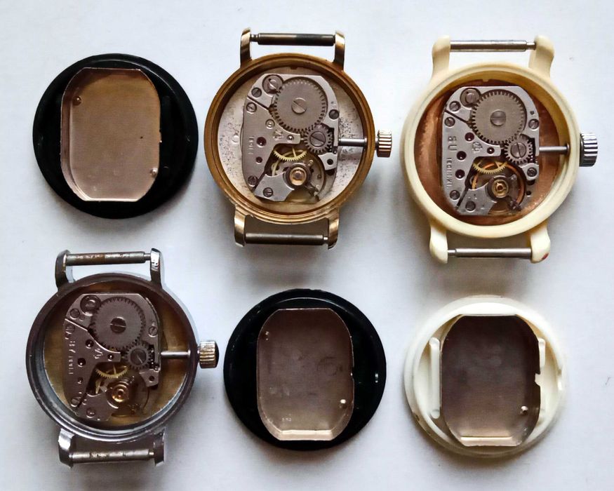 Часы детские механические ЛУЧ СССР цыпленок и заяц, слоненок