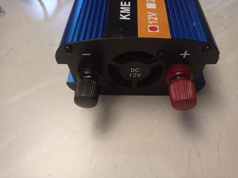 Інвертор в наявності Power Invertor KME 12V- 220V 2600W