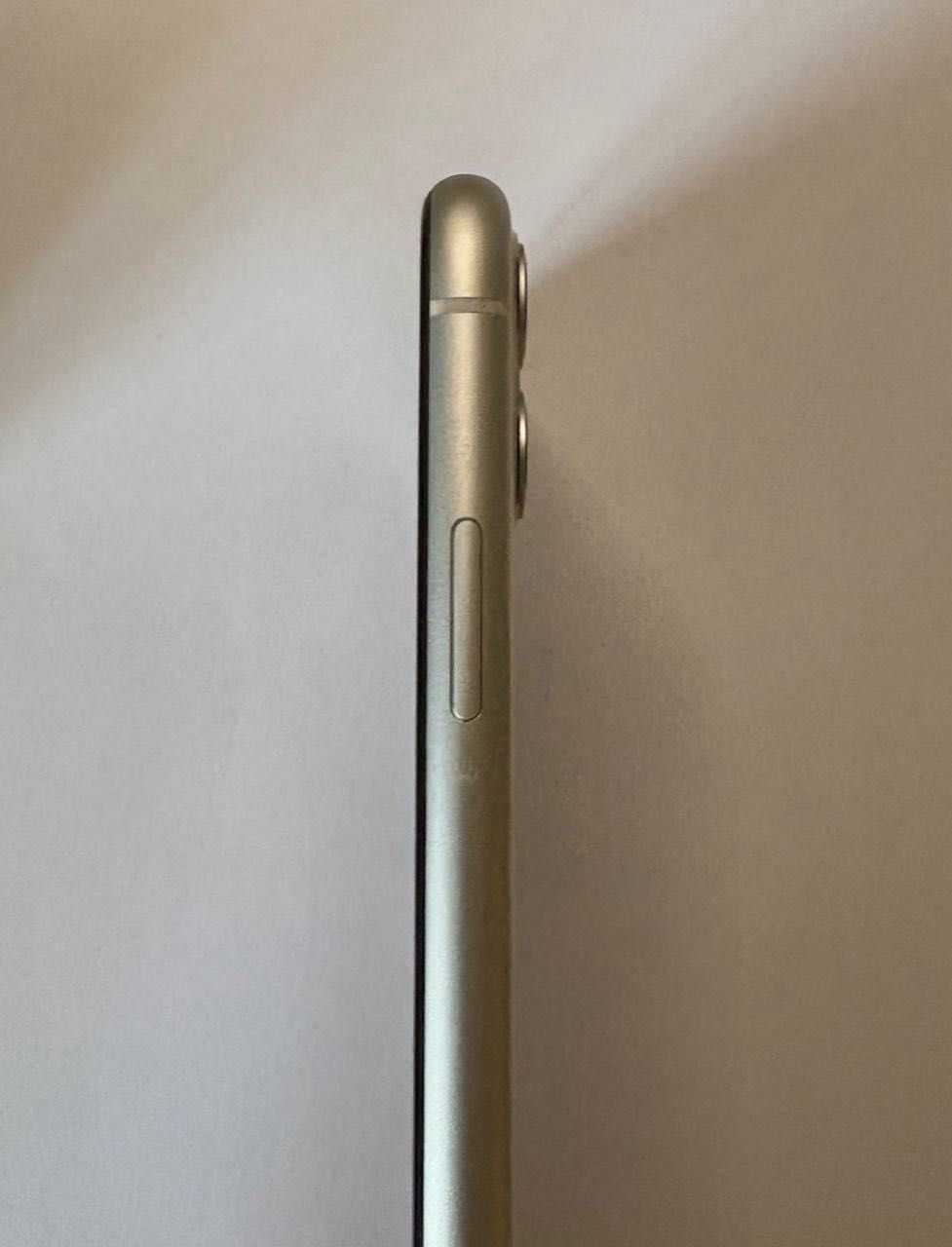 iPhone 11  на 128 гігабайт