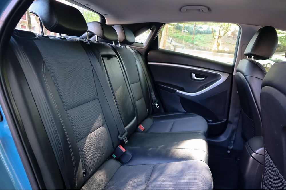 Hyundai I30 1.6 Crdi STYLE - Desde 185€/Mês