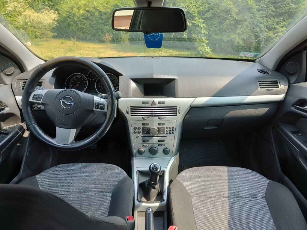 Opel astra h Gtc 2009
