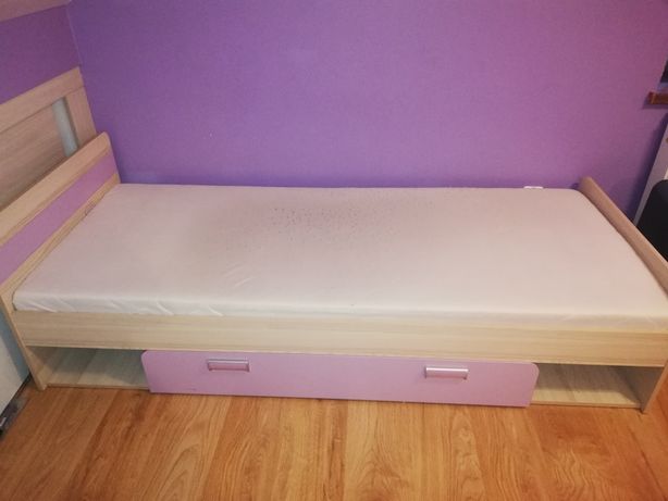 Łóżko Dolmar z szufladą i materacem meble dziecięce młodzieżowe