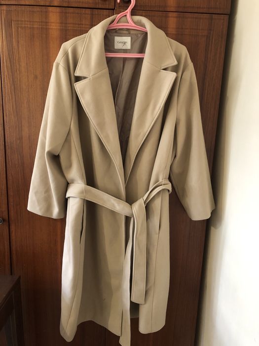 Жіноче пальто демісезонне