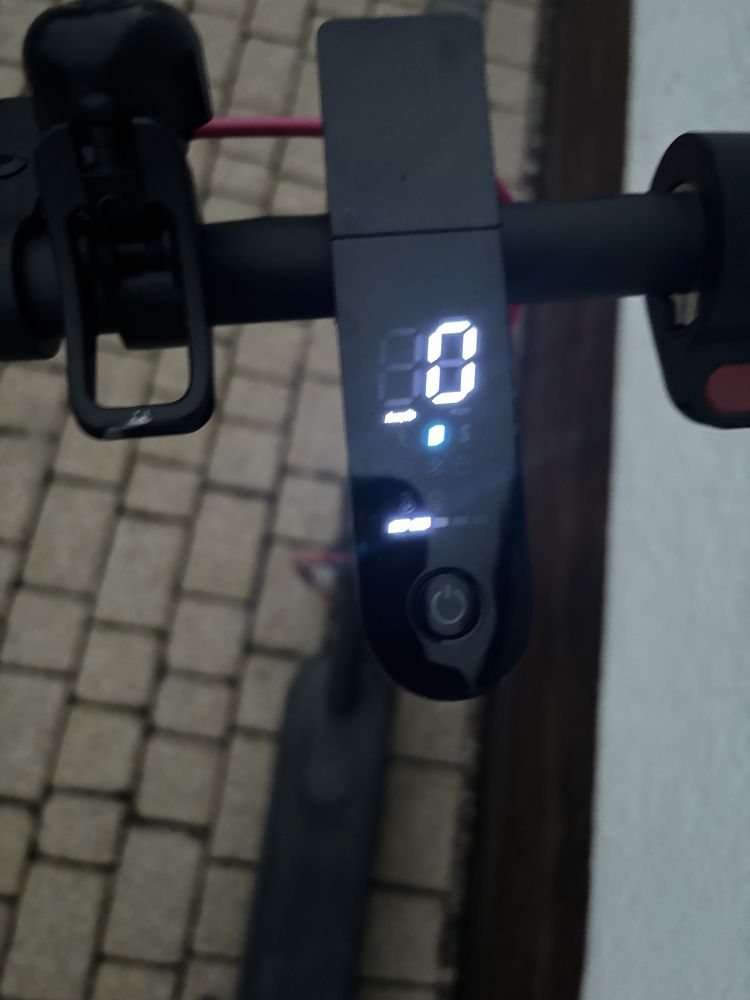 Hulajnoga elektryczna Xiaomi Mi Pro 2