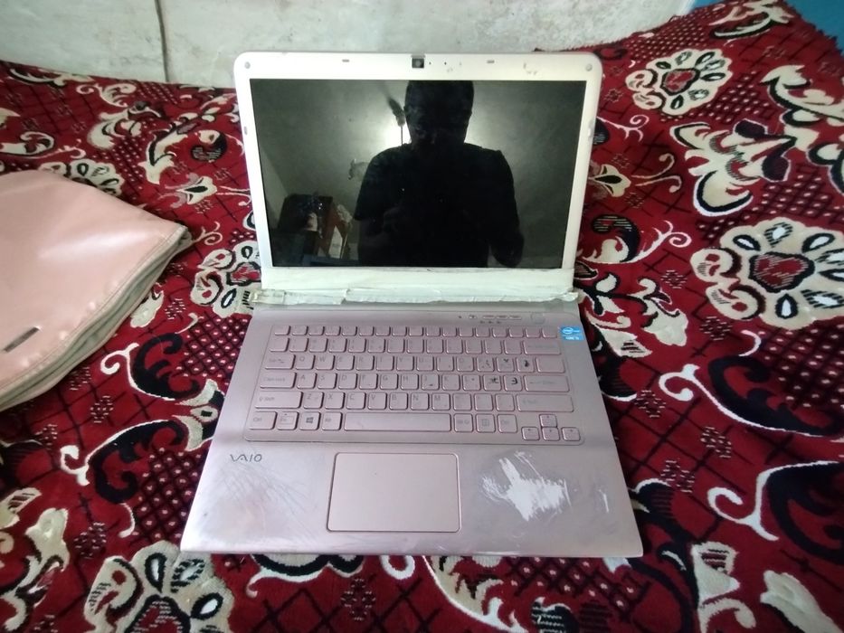 Ноутбук Sony Vaio SVE14AG15M на запчастини