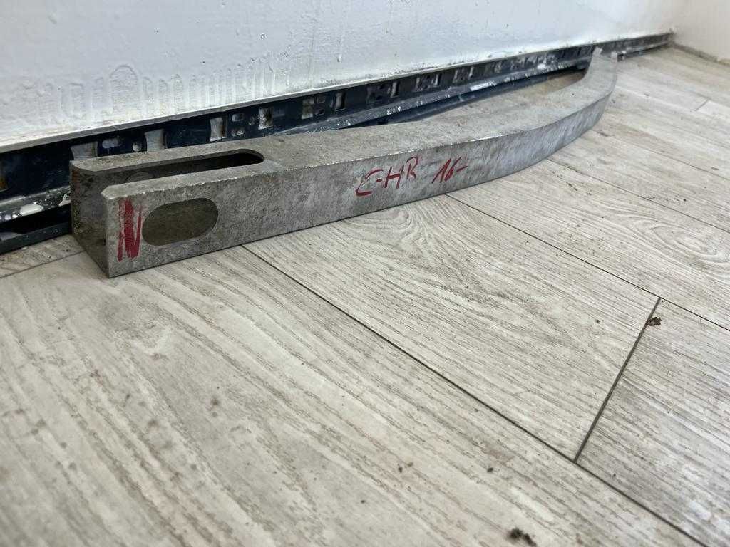 Toyota C-HR CHR belka dolna zderzaka przód