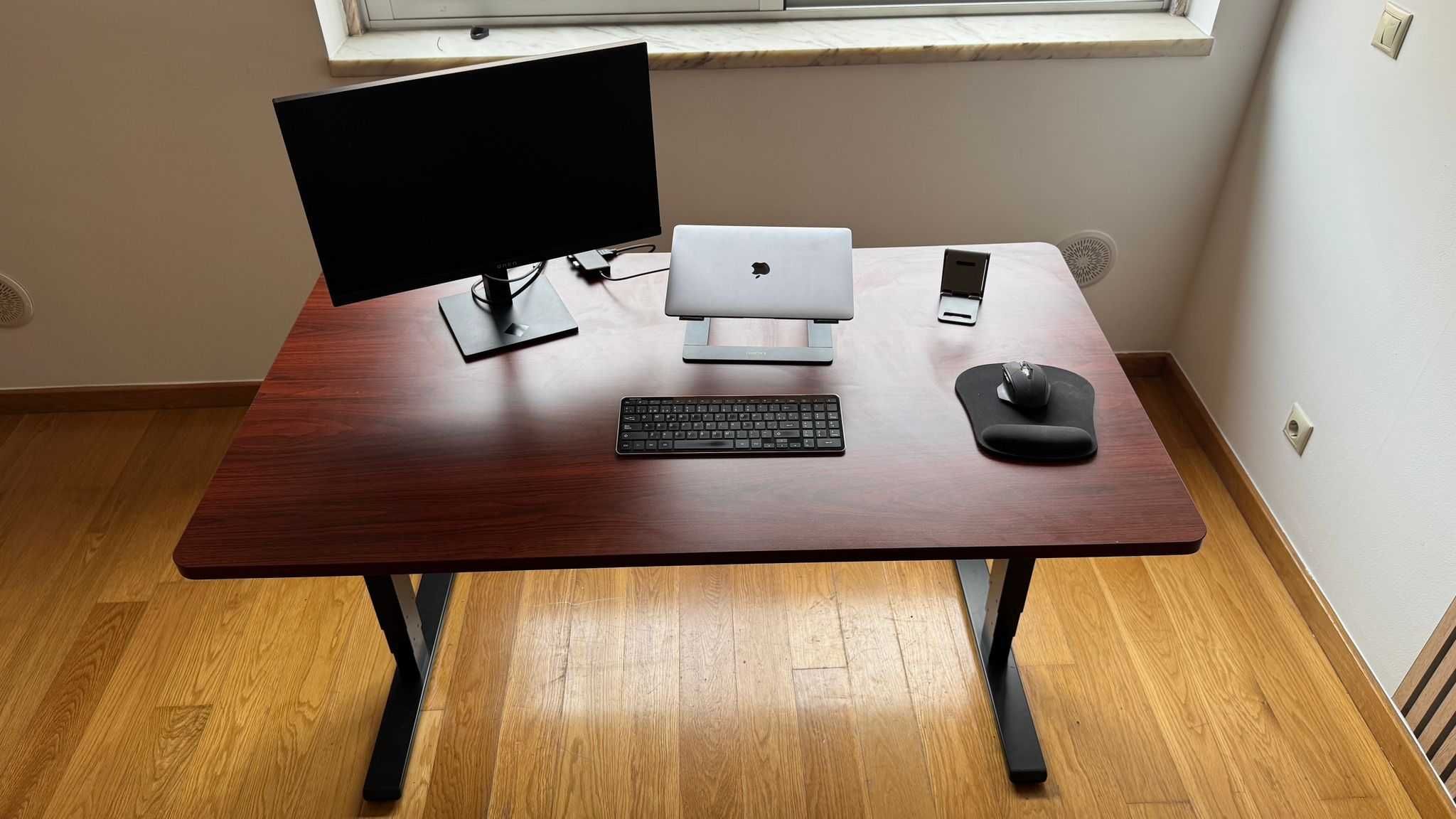 Secretária elétrica SANODESK 140x80 — motor duplo, como nova, só 270€