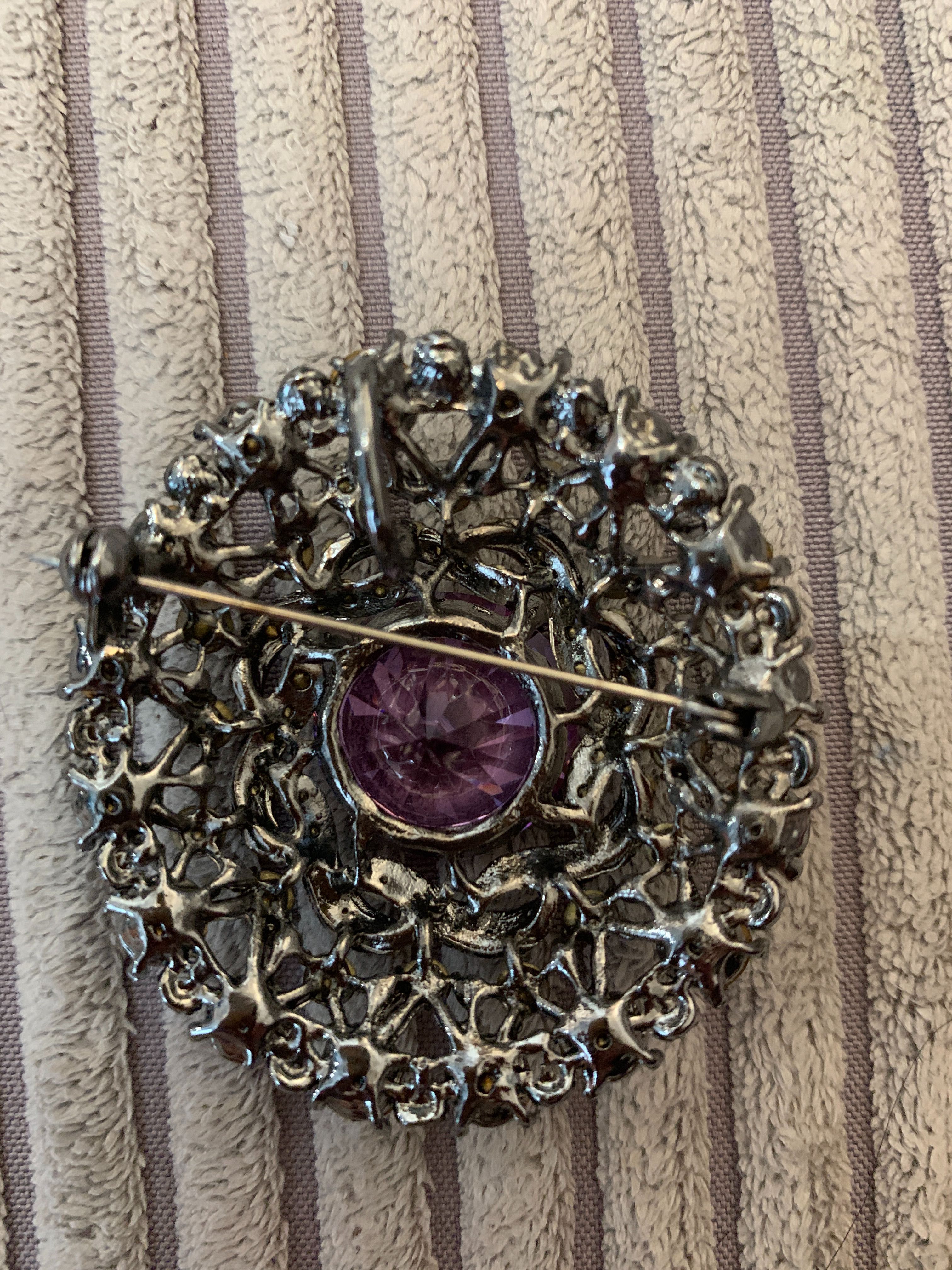 broszka/zawieszka, elementy Swarovski/stylowy prezent vintage