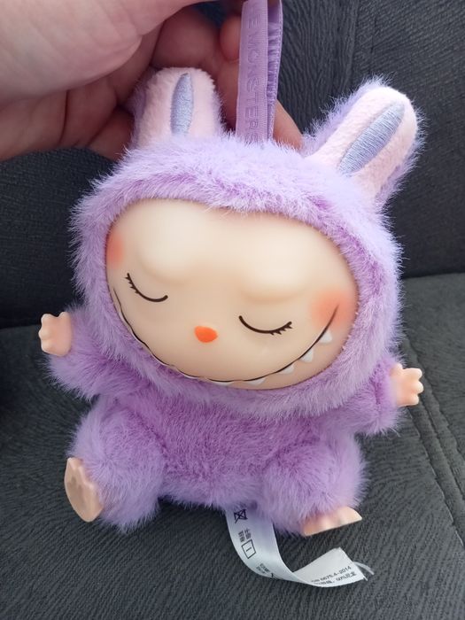 Лабубу Labubu різні серії, Вакуку