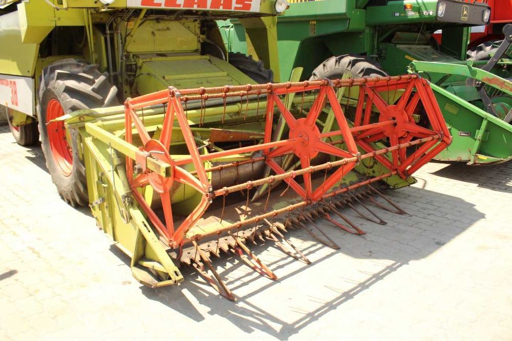 зернозбиральний комбайн Claas Dominator 38, клас, джондір