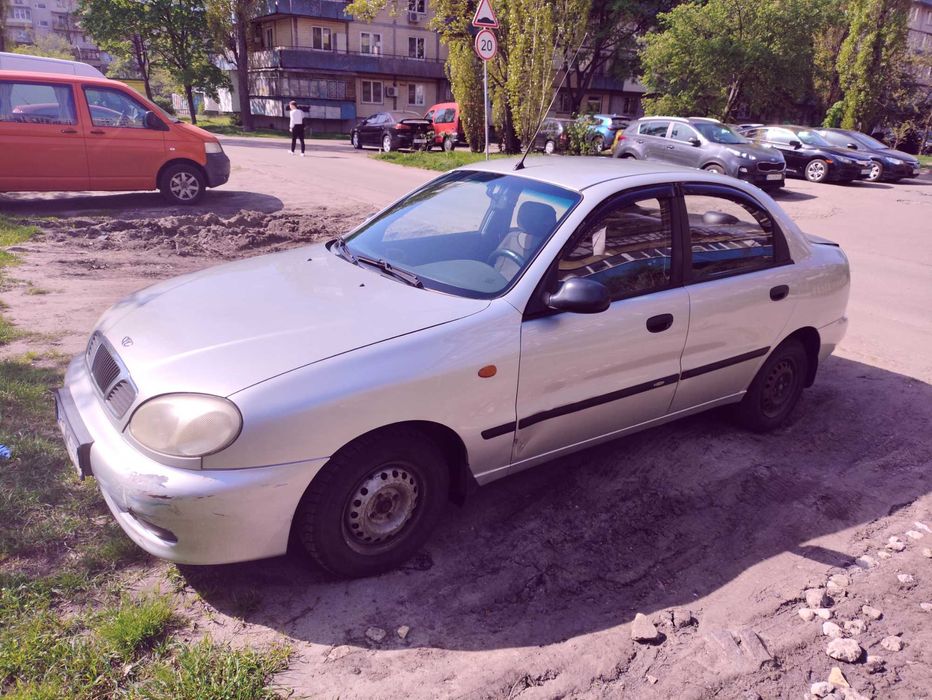 Daewoo Lanos 2003 року