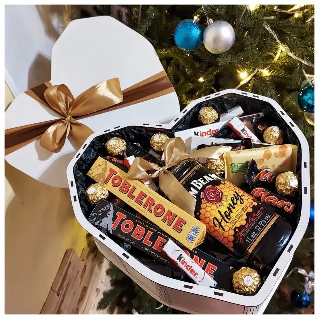 Подарункові бокси на свята