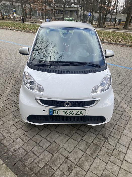 Smart fortwoo electric Смарт форту електро