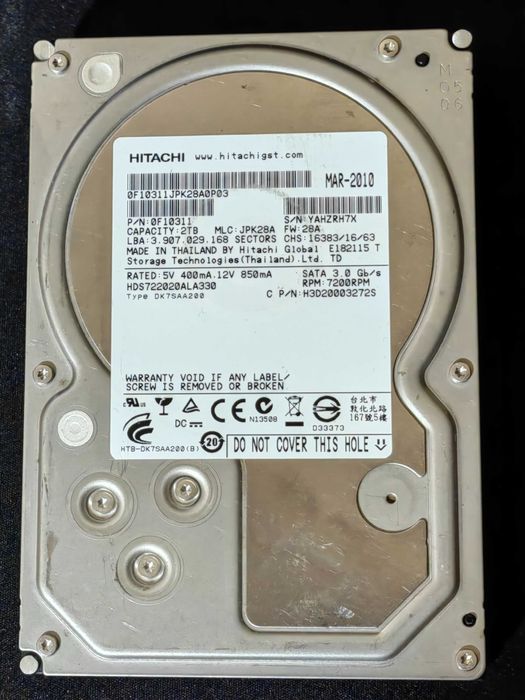 Жесткий диск Hitachi 2 TB sata 3.5