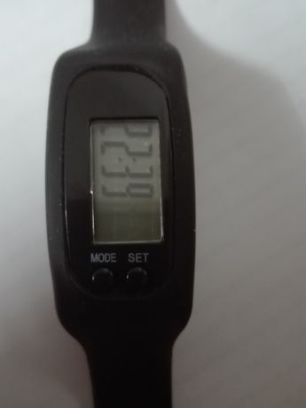 Relógio pedómetro e conta calorias muito simples