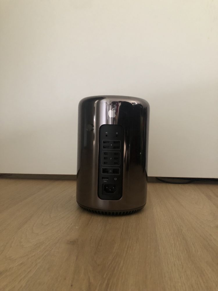 Mac Pro Late 2013 3,7 GHz Quad-Core Intel Xeon E5 12GB RAM