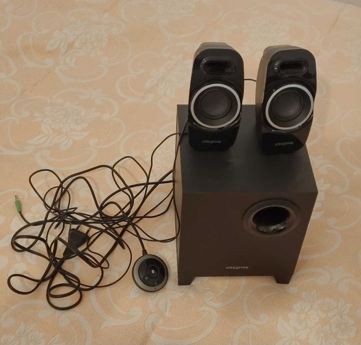 Colunas PC creative Não faço entrega